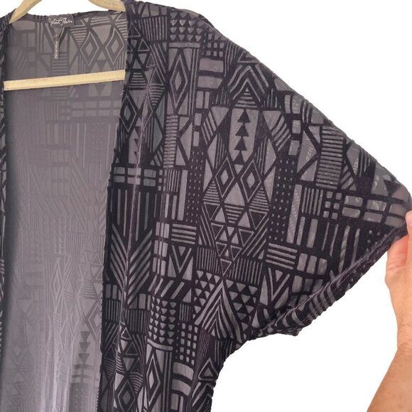Velvet Thorn Womens Kimono Top Black Size Small Fringe Burnout Velvet Open Front - Picture 3 of 11